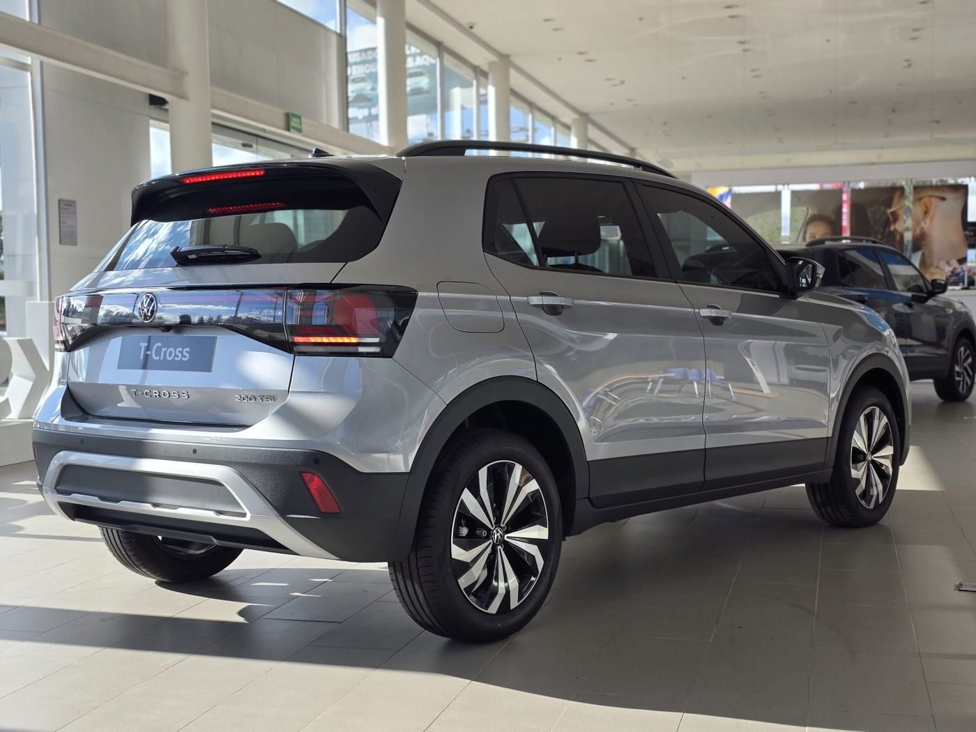 Volkswagen T-Cross Comfortline 2023 — foto 3 de 3